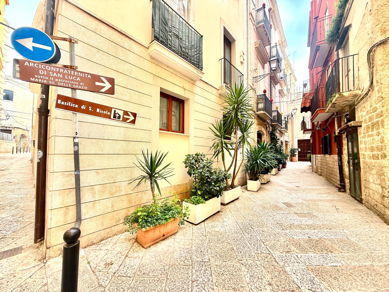 Bari Vecchia (Strada San Luca) terratetto da ristrutturare